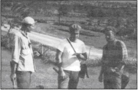 В. Ф. Табачков (справа) на Кубе.